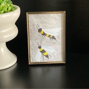 Watercolor Bees in Vintage Hold Frame